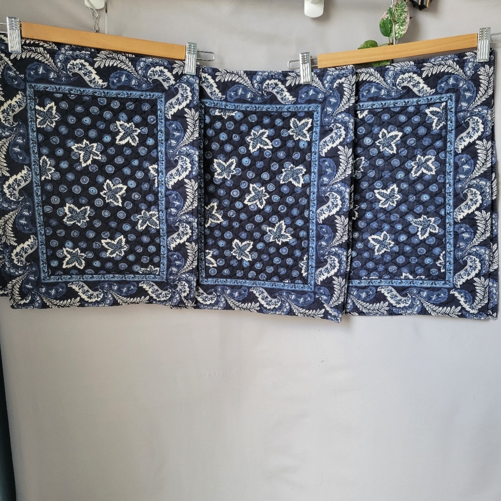 6 Vera Bradley Vintage Blue Coin Leaf Print Quilted Reversible Table Placemats